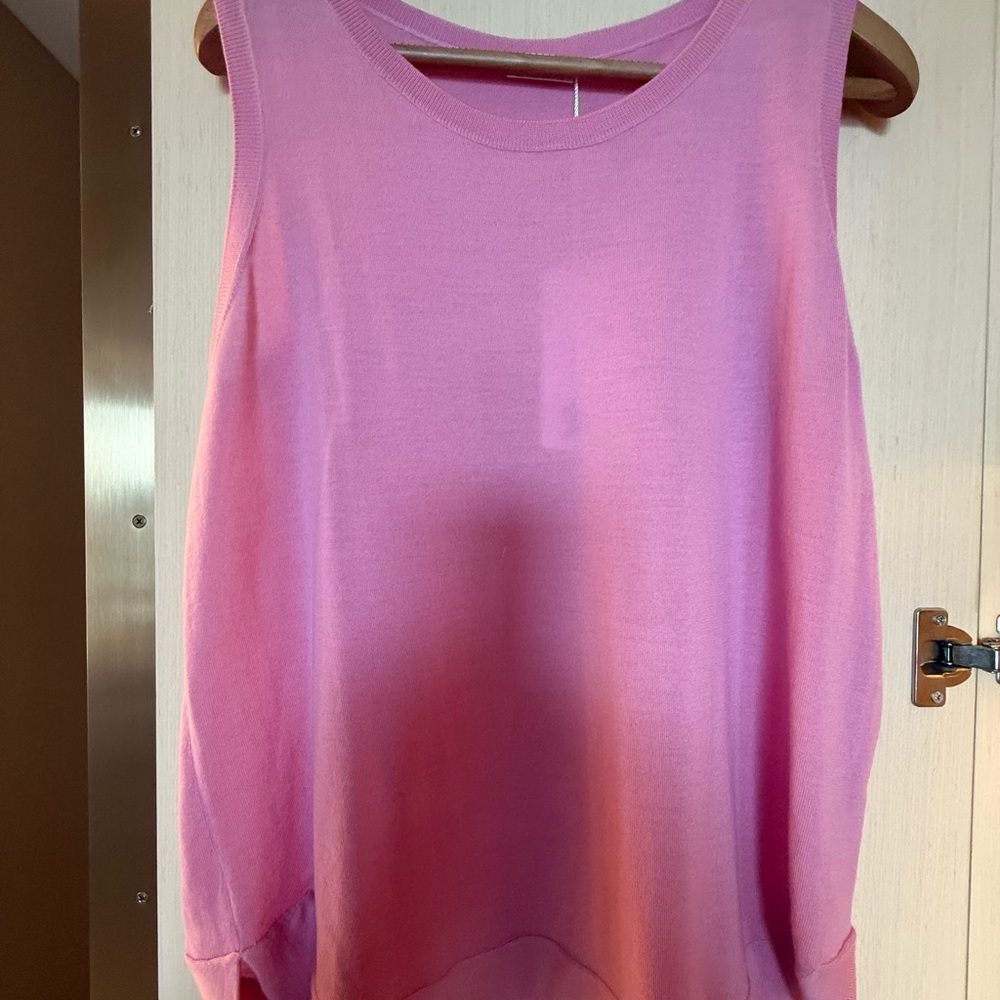 New with Tags. Size 14 Akris Punto Pink Sleeveless Top